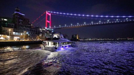 Dinner Cruise Bosphorus on a Luxurious Private Yacht - 6